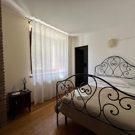 Locanda Sul Lago Санто-Стефано-ді-Сессаніо Екстер'єр фото