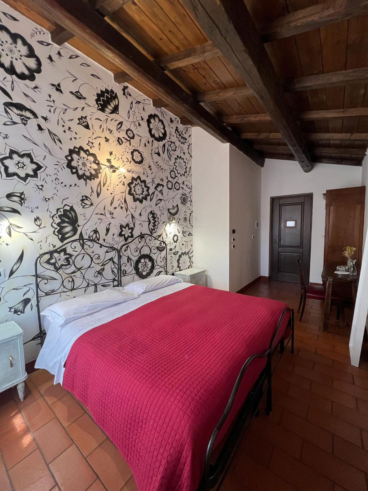 Locanda Sul Lago Санто-Стефано-ді-Сессаніо Екстер'єр фото